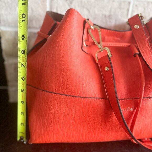Calvin Klein Purse, Reversible Leather Look Orange Purse Shoulder Bag Drawstring - Picture 6 of 9